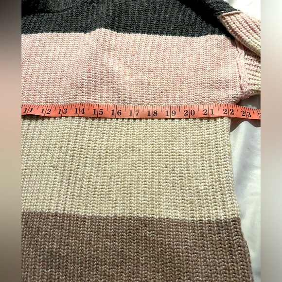 B8 AMERICAN RACE OUTFITTERS WOMEN’S SWEATER SIZE XS. No Tag New Without tax - Picture 9 of 12